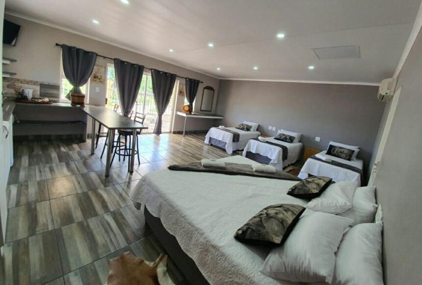Tehillah Guesthouse Upington Esterno foto