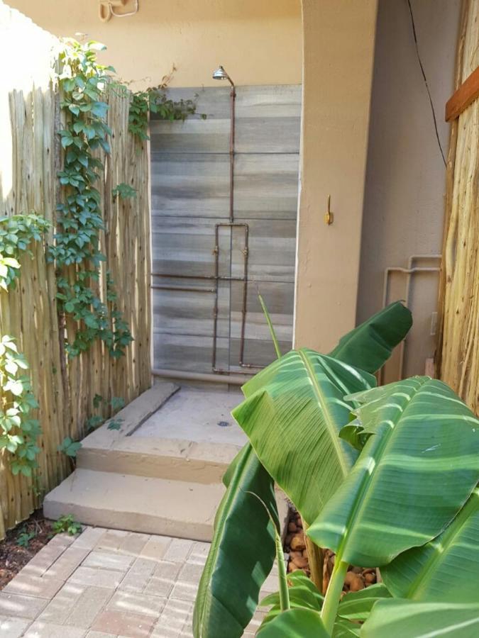 Tehillah Guesthouse Upington Esterno foto